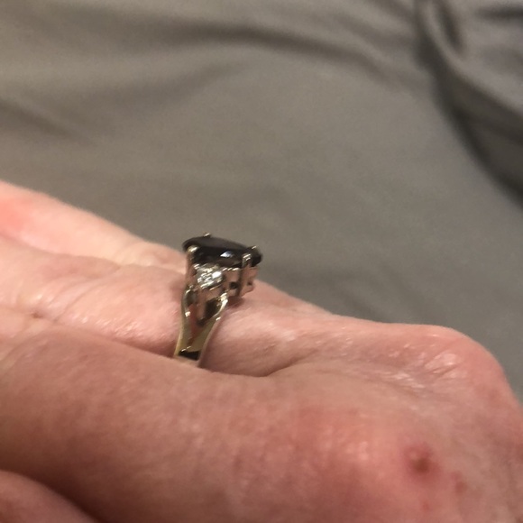 Silver ring size 7 1/2 with sapphire and cz’s - Picture 4 of 7